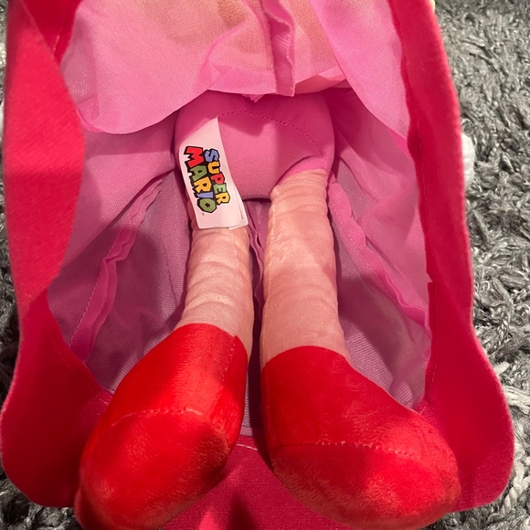 Super Mario Princess Peach large 20\" plush - Picture 4 of 6
